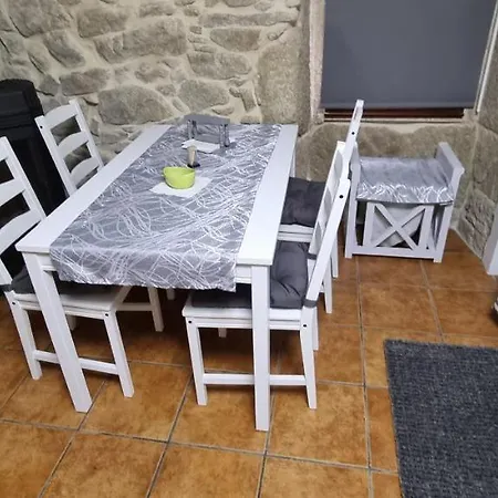 A Casa De Abaixo Loira Marín
