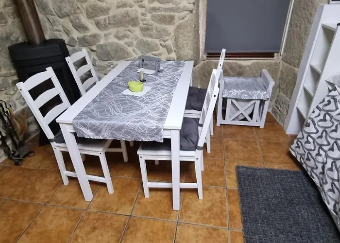 A Casa De Abaixo Loira Marín